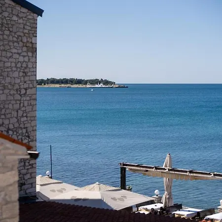 Apartment Maestral