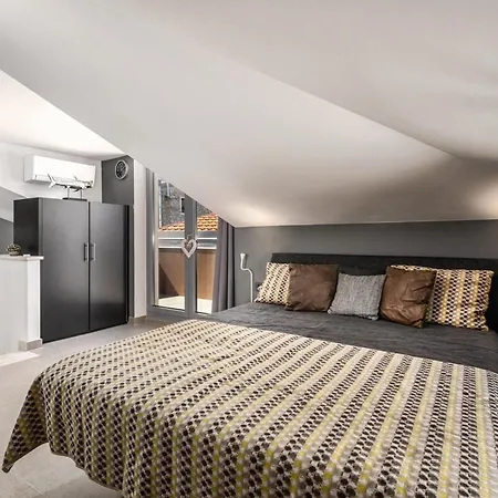 Apartment Maestral